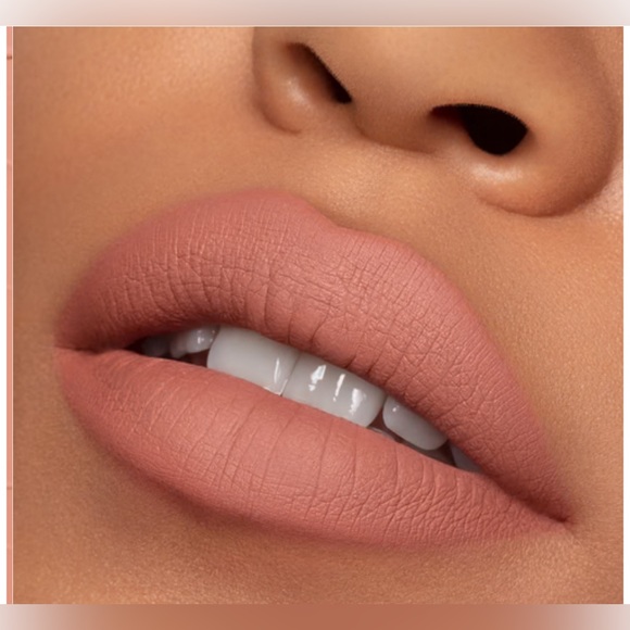 Jaclyn Cosmetics: Lip Gloss, Poutspoken Liquid Lipstick & Mood Light Luminous - Picture 6 of 10